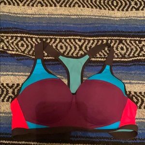 VS Sports Bra